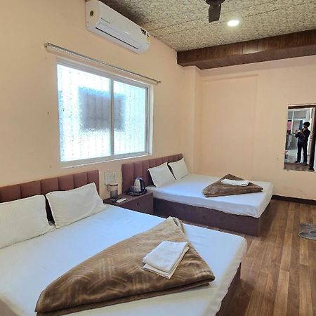 Hotel Maheshwari Green'S ウッジャイン エクステリア 写真