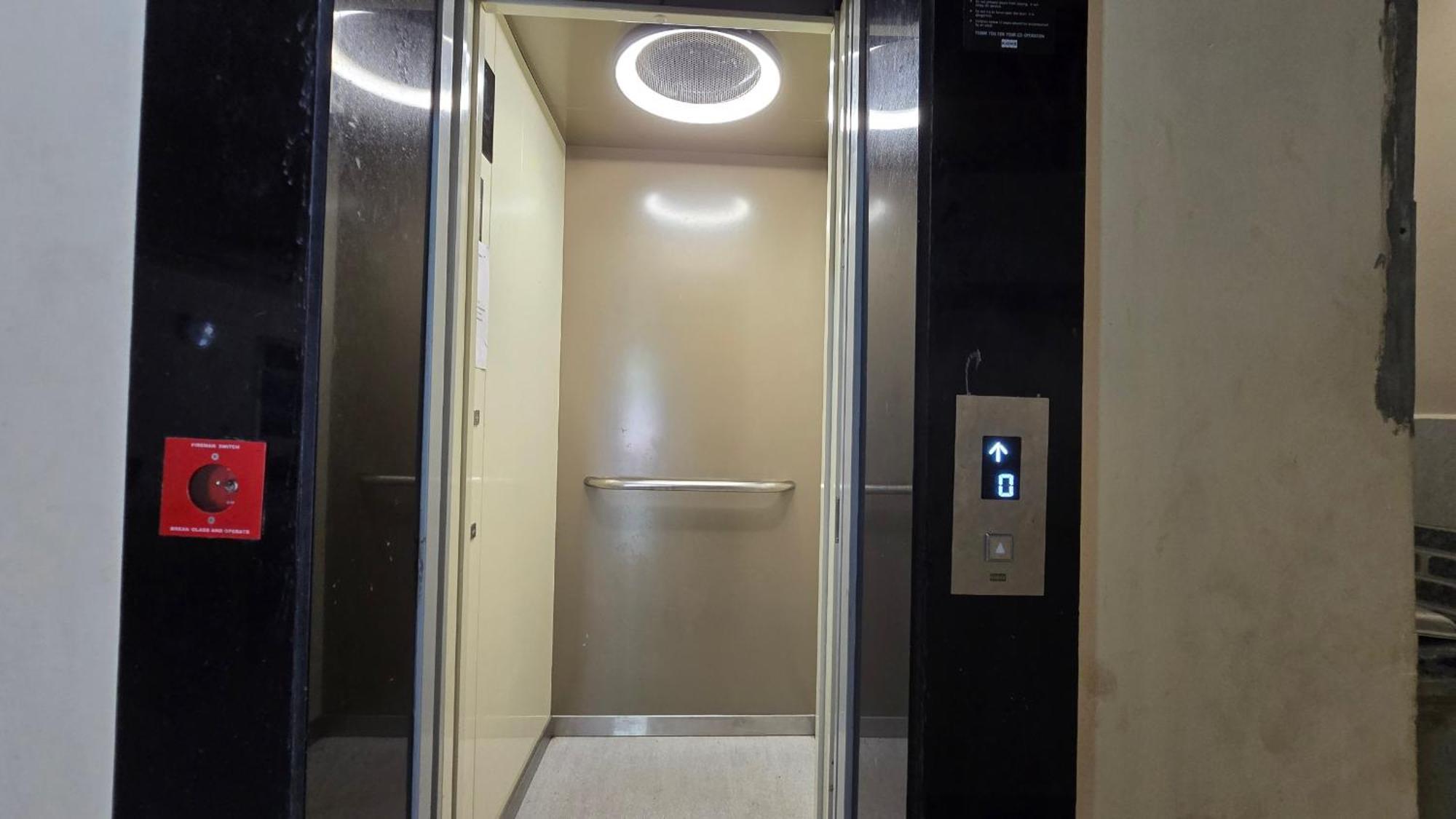Hotel Maheshwari Green'S ウッジャイン エクステリア 写真