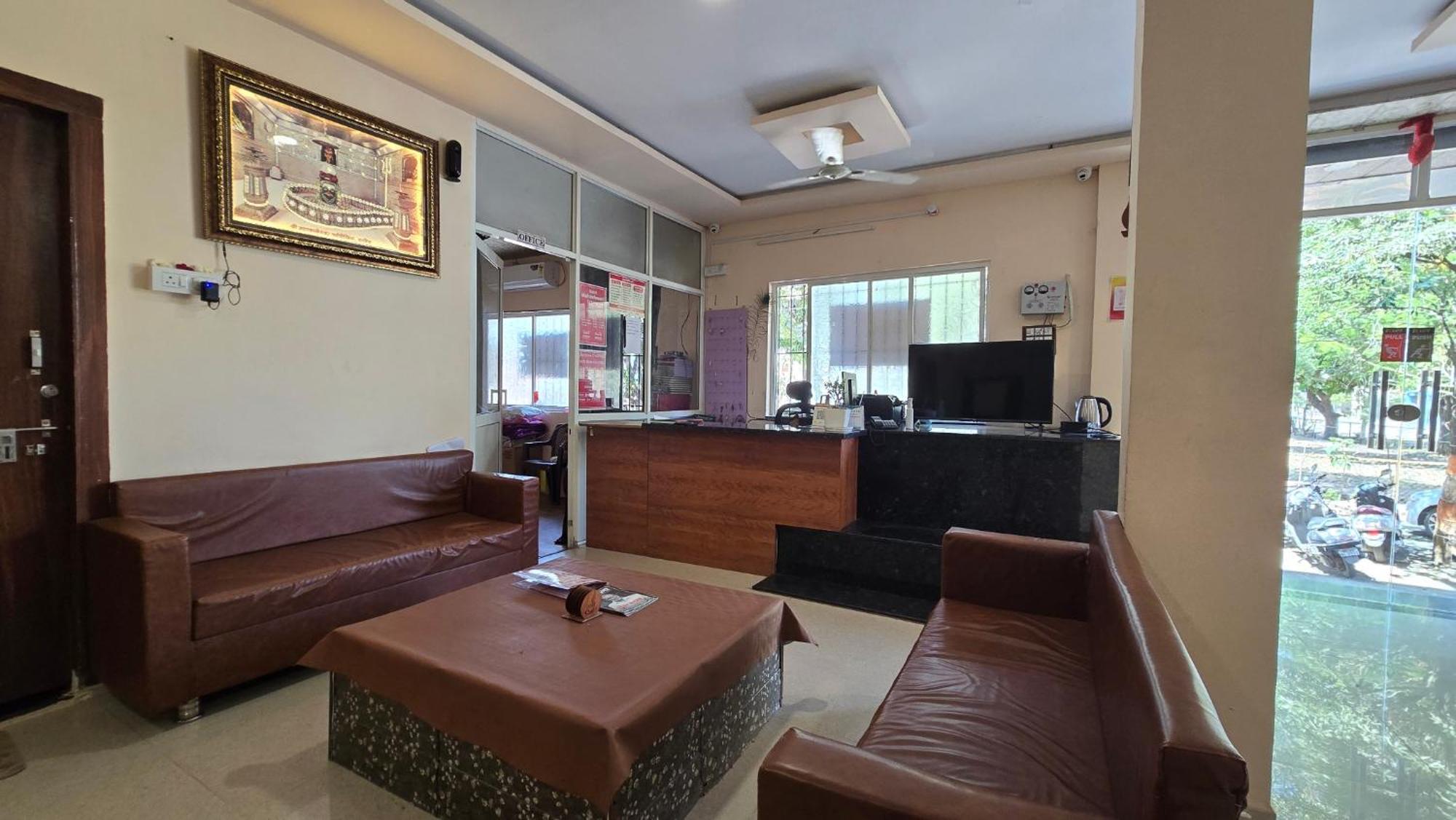 Hotel Maheshwari Green'S ウッジャイン エクステリア 写真
