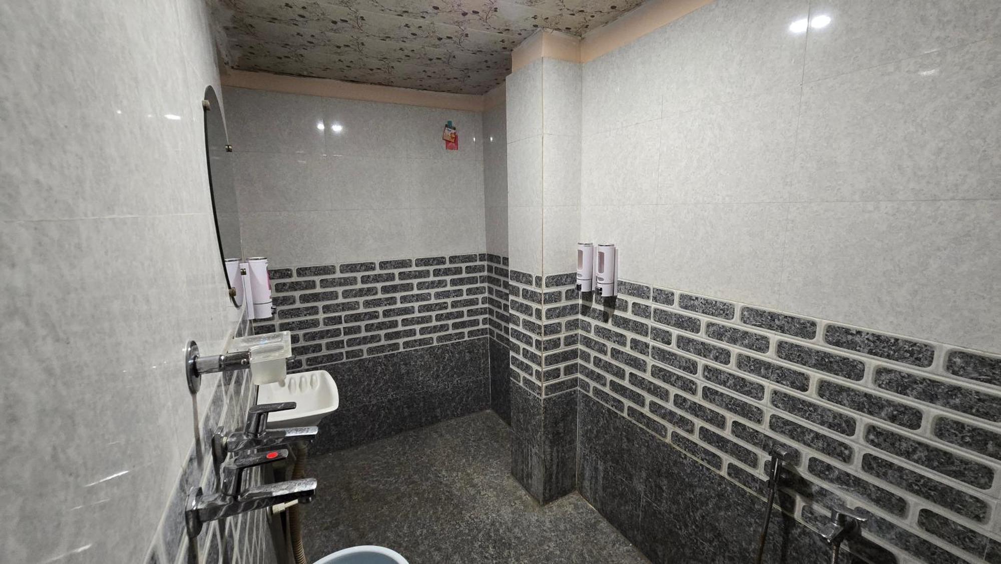 Hotel Maheshwari Green'S ウッジャイン エクステリア 写真
